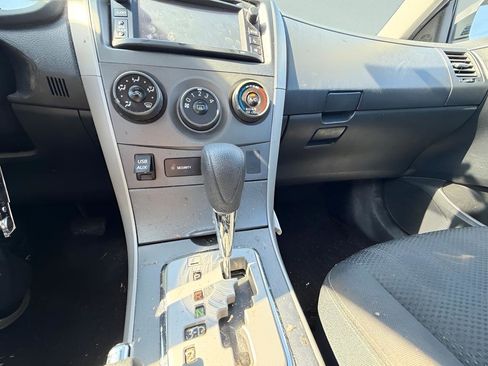 Used 2013 Toyota Corolla S FWD image 27