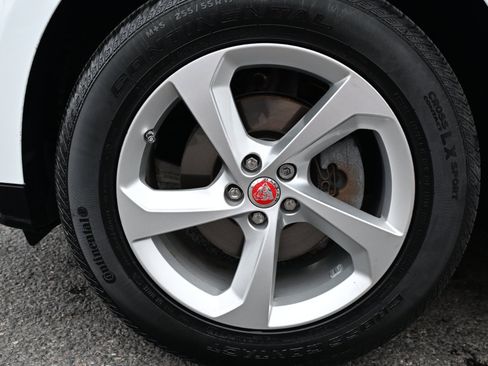 Used 2020 Jaguar F-PACE Premium image 47