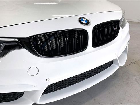 Used 2018 BMW M4 Competition image 29