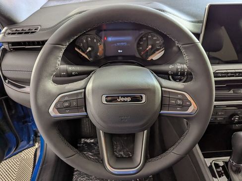 New 2026 Jeep Compass Latitude image 17