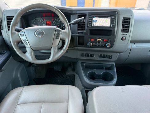 Used 2017 Nissan NV 3500 SL RWD image 18