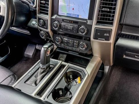 Used 2019 Ford F150 Lariat AWD/4WD image 32