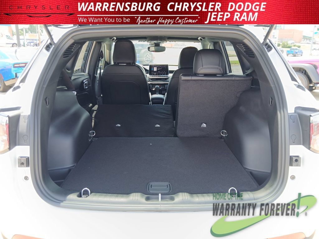 New 2026 Jeep Compass Latitude AWD/4WD image 33