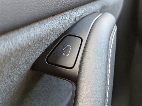 Used 2023 Tesla Model Y Long Range image 26