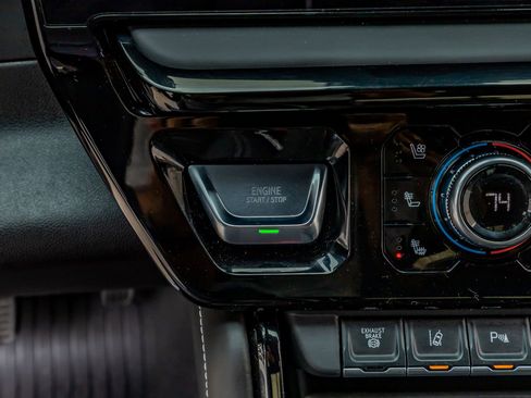 Used 2025 GMC Sierra 2500 AT4X w/ AT4X AEV Edition AWD/4WD image 23