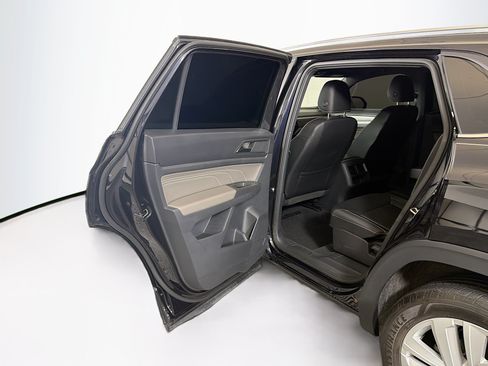 Used 2023 Volkswagen Atlas Cross Sport SE AWD/4WD image 24