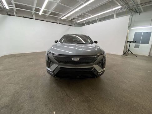 Used 2025 Cadillac Optiq Sport 2 w/ LPO, Floor Liner Package image 9