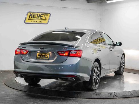 Used 2025 Chevrolet Malibu RS FWD image 4