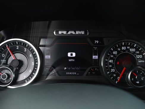 Used 2024 RAM 1500 Laramie RWD image 12