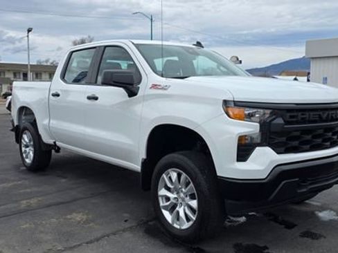 Used 2024 Chevrolet Silverado 1500 W/T w/ Z71 Off-Road Package image 1