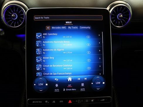 Used 2022 Mercedes-Benz SL 63 AMG 4MATIC w/ Driver Assistance Package image 9