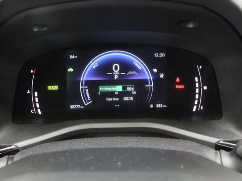 Used 2025 Toyota Camry LE image 38