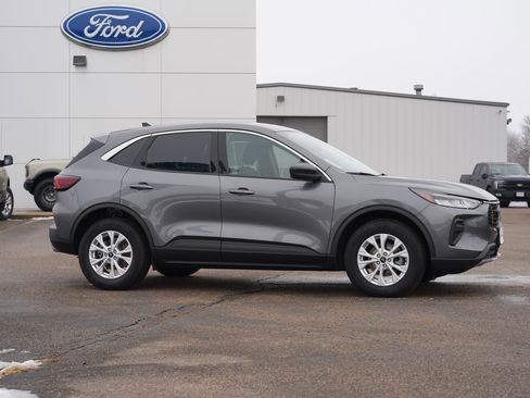 Used 2024 Ford Escape Active w/ Tech Pack #1 image 2