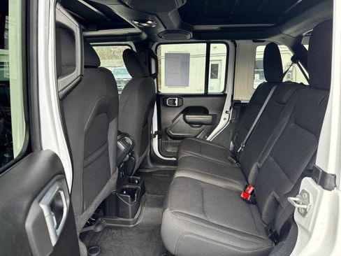 Used 2022 Jeep Wrangler Unlimited Sport w/ Sun And Sound Package image 6