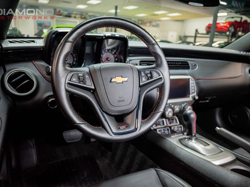 Used 2013 Chevrolet Camaro SS w/ Hot Wheels Special Edition image 15