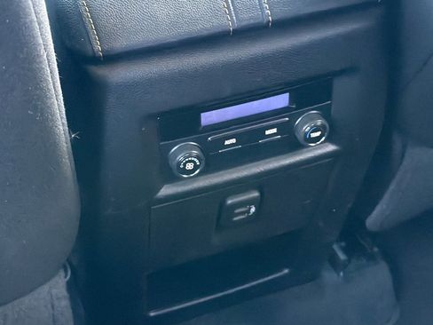 Used 2020 Chevrolet Traverse LS image 16