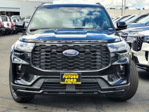 New 2026 Ford Explorer ST-Line image 2