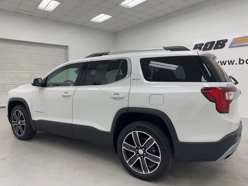 Used 2023 GMC Acadia SLT w/ Preferred Package FWD image 7