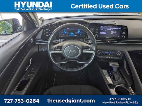 Used 2022 Hyundai Elantra SEL w/ Convenience Package image 15