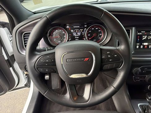 Used 2018 Dodge Charger SXT RWD image 23