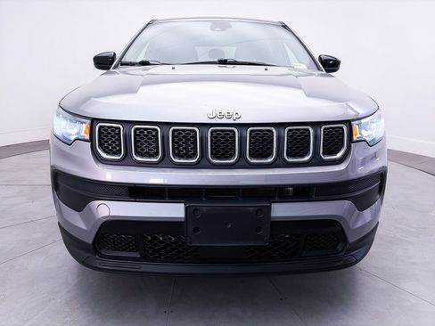 Used 2023 Jeep Compass Sport AWD/4WD image 11