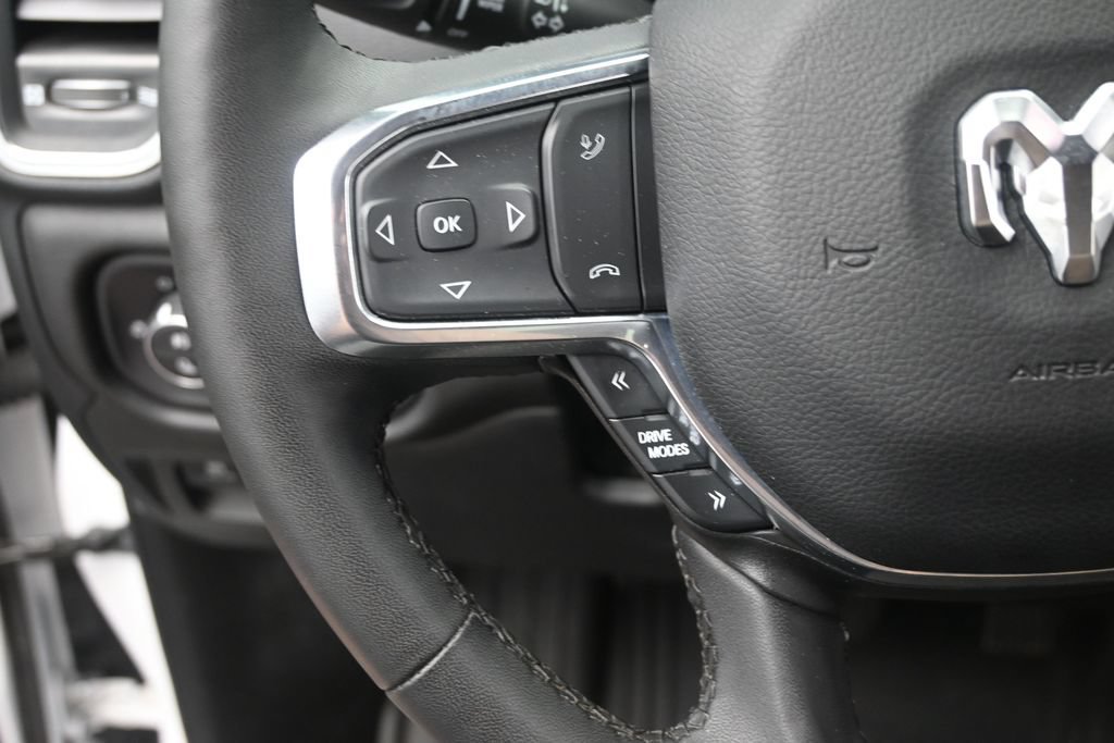 Used 2025 RAM 1500 Laramie w/ Sport Appearance Package AWD/4WD image 32