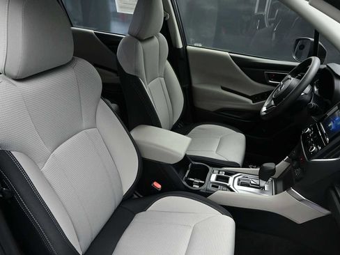 Used 2023 Subaru Forester AWD/4WD image 35