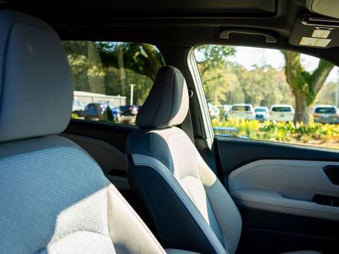 Certified 2025 Subaru Forester Premium image 8