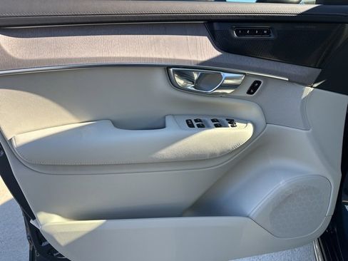 New 2026 Volvo XC90 B6 Ultra image 12