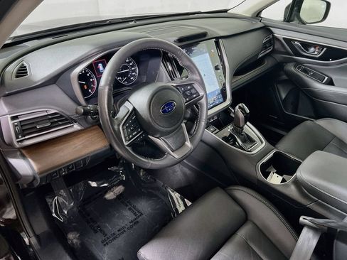 Certified 2025 Subaru Outback Limited AWD/4WD image 9