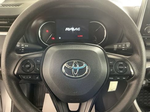 Used 2023 Toyota RAV4 LE AWD/4WD image 23