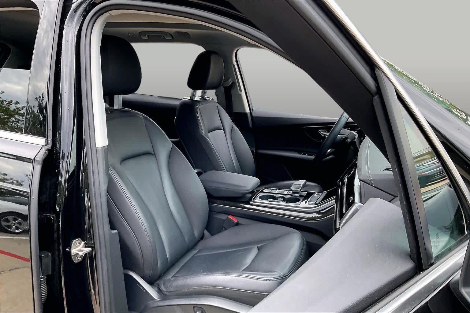 Used 2023 Audi Q7 2.0T Premium w/ Convenience Package AWD/4WD image 9