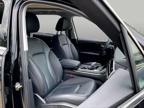 Used 2023 Audi Q7 2.0T Premium w/ Convenience Package AWD/4WD image 9