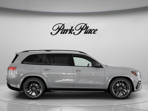 New 2026 Mercedes-Benz GLS 450 450 image 24