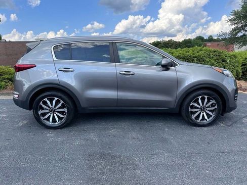 Used 2017 Kia Sportage EX image 3