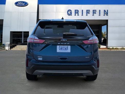 Used 2024 Ford Edge SEL image 8