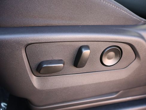 New 2026 Chevrolet Suburban LS image 7