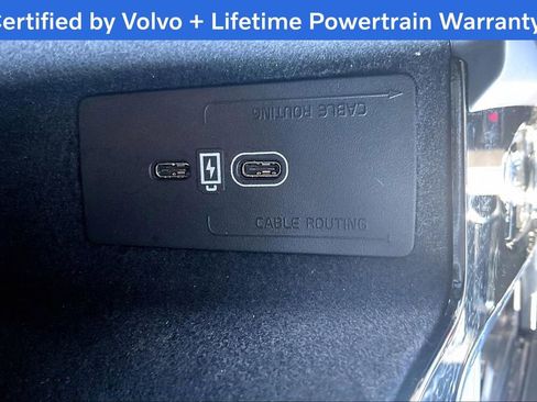 Certified 2025 Volvo XC60 B5 Core image 33