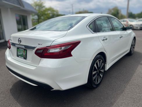Used 2018 Nissan Altima 2.5 SV FWD image 8