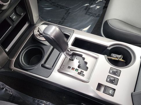 Used 2020 Toyota 4Runner SR5 Premium image 17