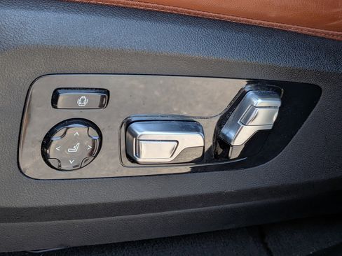 Used 2024 BMW X7 M60i w/ Executive Package AWD/4WD image 22
