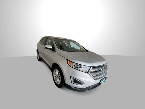 Used 2018 Ford Edge SEL w/ Equipment Group 201A AWD/4WD image 2