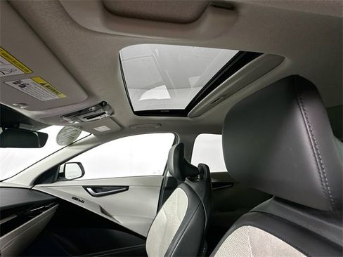 Used 2023 Kia Niro Wave w/ Wave Preserve Package image 14