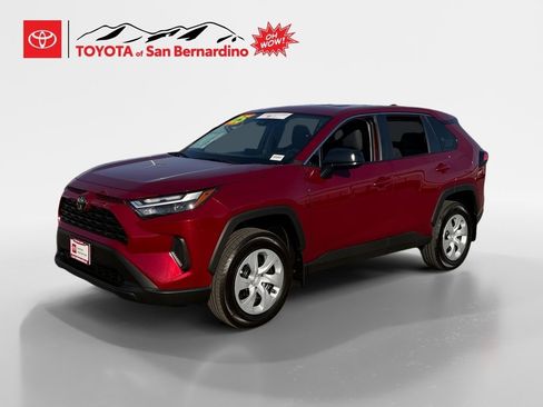 Certified 2025 Toyota RAV4 LE image 1