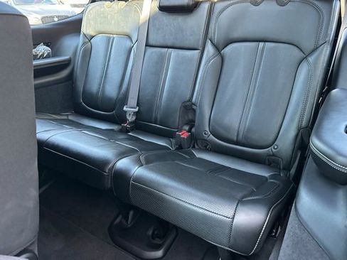 Used 2023 Jeep Grand Wagoneer 4WD w/ Flexible Seating Group image 14