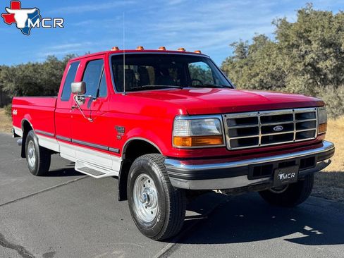Used 1997 Ford F250 XLT image 3