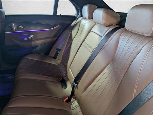 Used 2023 Mercedes-Benz E 350 Sedan image 19