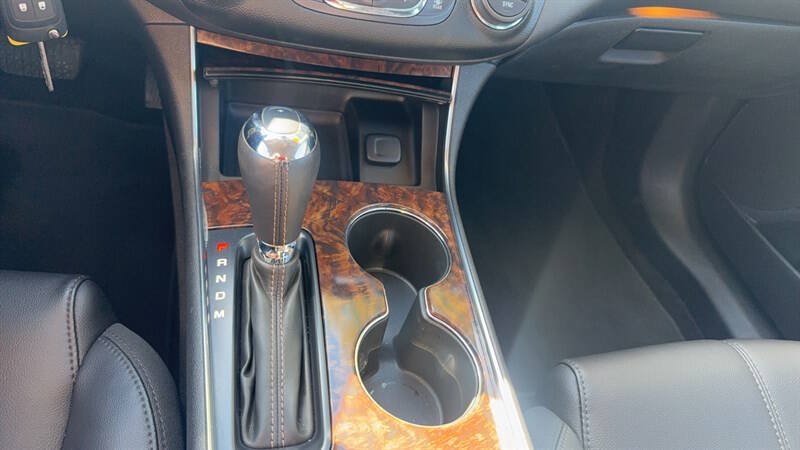 Used 2014 Chevrolet Impala LT w/ Convenience Package FWD image 19