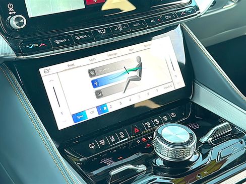 Used 2022 Jeep Grand Wagoneer Series III w/ Rear Seat Video Group 1 image 38