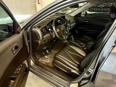 Used 2019 Acura ILX image 9